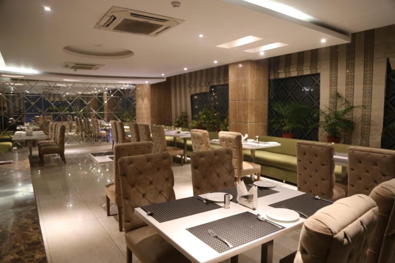 Hotel Pacific Roorkee Dış mekan fotoğraf